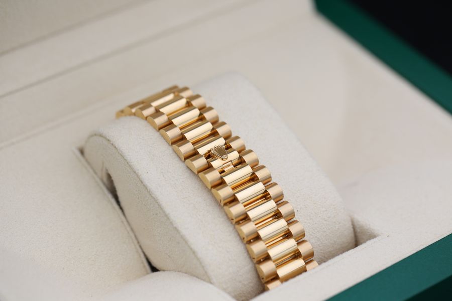 Rolex Day-Date 40 228238